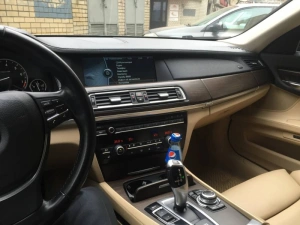 BMW 740Li